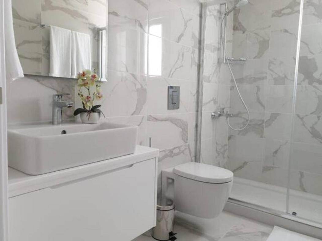 Victoria Suites Пафос Екстериор снимка