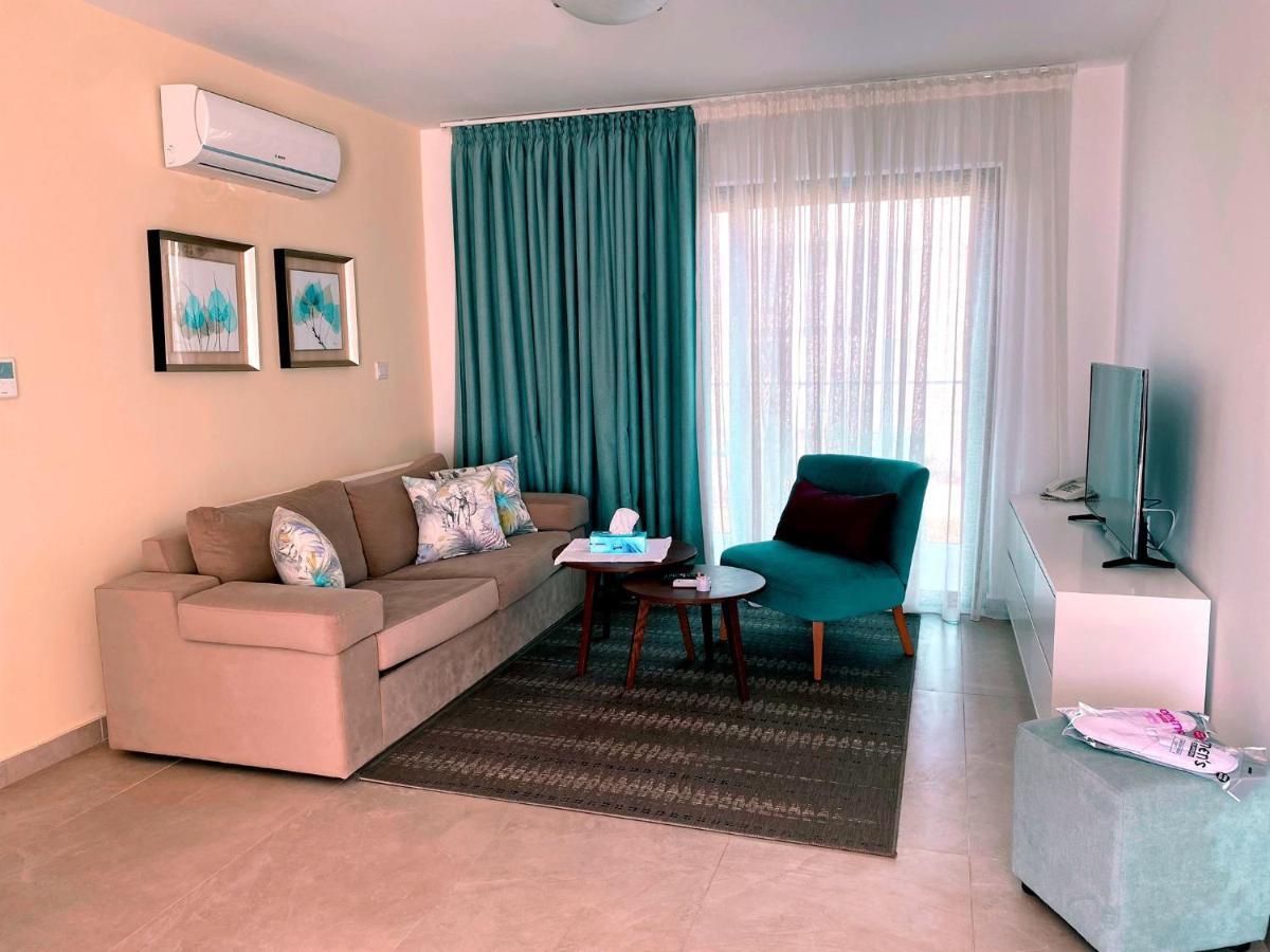 Victoria Suites Пафос Екстериор снимка
